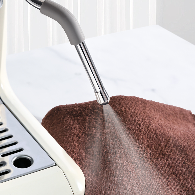 فوهة بخار القهوة لـ Delonghi E - مراجعة Delonghi Espresso Magnifica وسعره